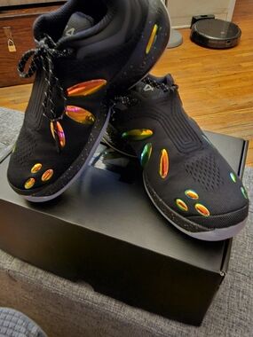 ROVE Blackmoon Black Sneakers with Iridescent Accents